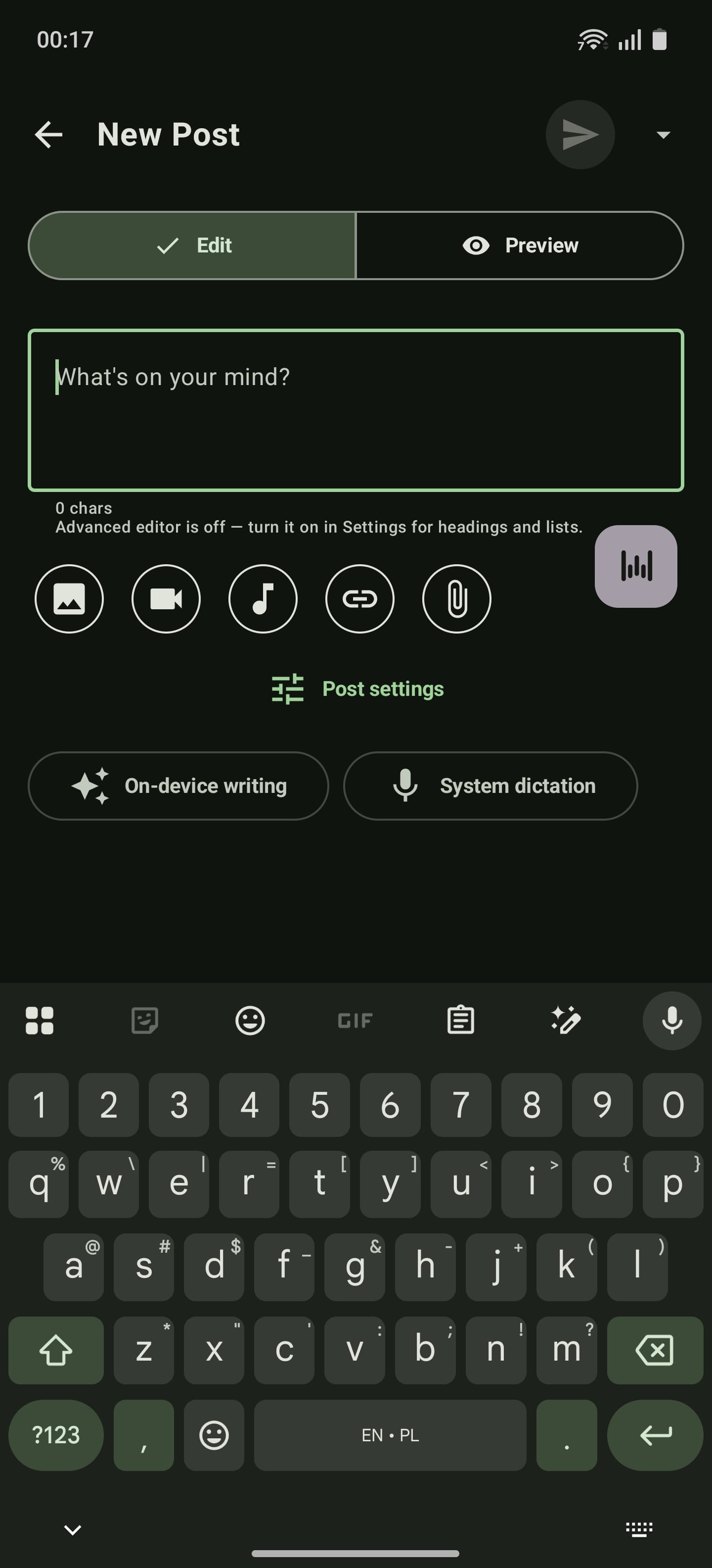 A mobile phone screen displays a new post interface on a dark theme. l